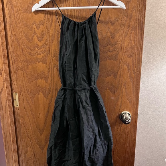 Banana Republic Dresses & Skirts - NWT Banana Republic Midi Halter Dress